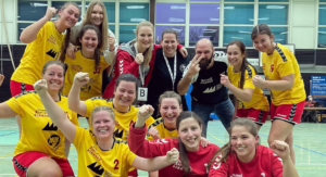 Read more about the article HSV-FRAUEN GEWINNEN SOUVERÄN GEGEN DINSLAKEN