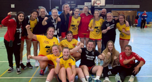 Read more about the article DAMEN FEIERN IHREN ERSTEN SIEG IN DER VERBANDSLIGA