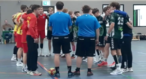 Read more about the article NACH FÜNF TOREN VORSPRUNG: A-JUGEND TEILT MIT LÜRRIP DIE PUNKTE
